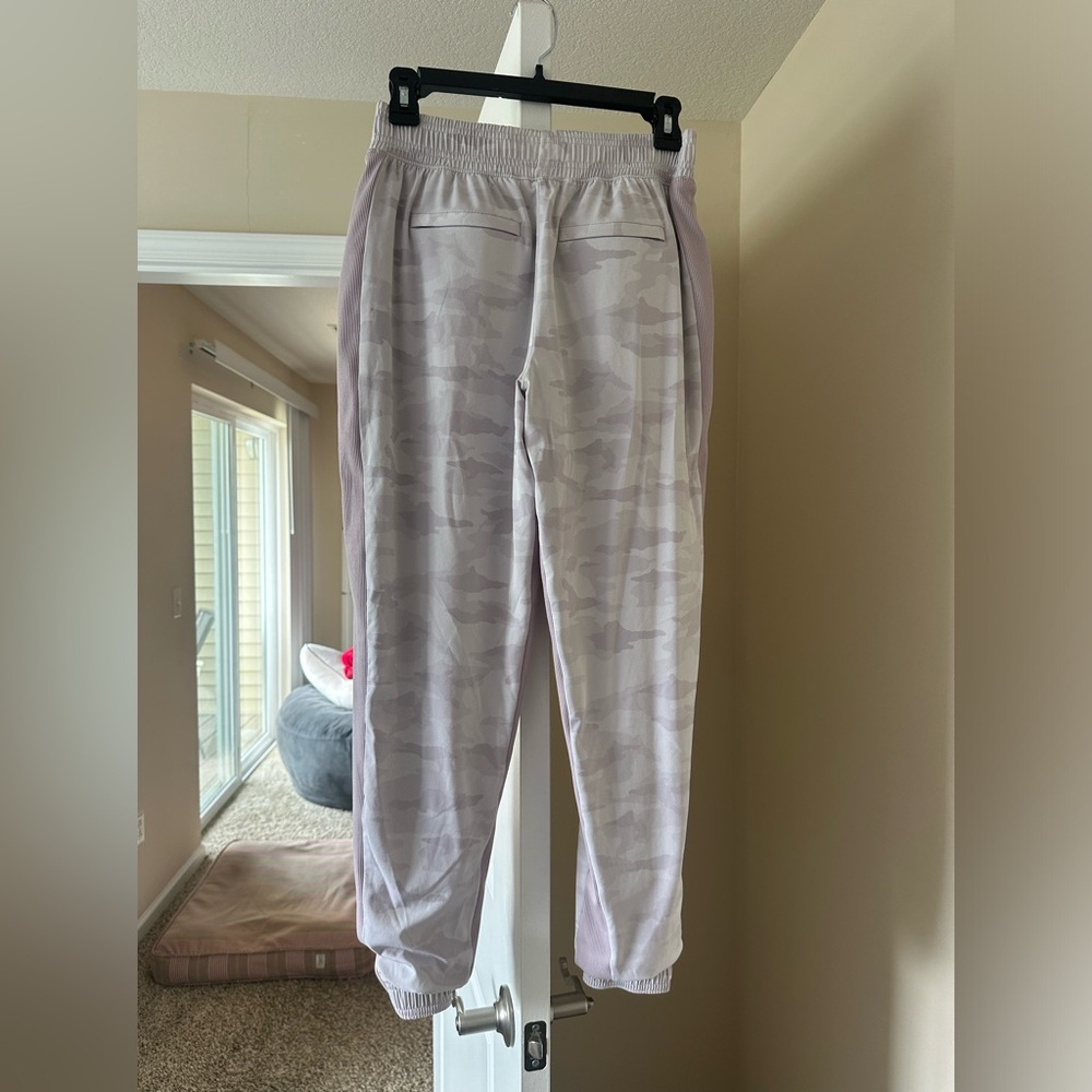 Athleta lavender camouflage joggers. Size 2.